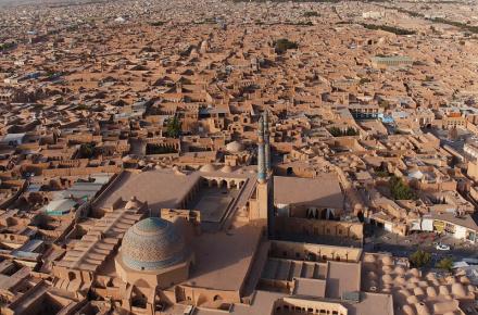 سفر وزیر ارتباطات به یزد با هدف افتتاح پوشش کامل پروژه فیبرنوری در سه شهر استان