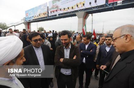 عکس | وزیر جوان در راهپیمایی 22 بهمن بندرعباس