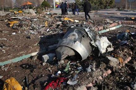 هواپیمای اوکراینی در زمان سقوط دارای خط سیری در مسیر بازگشت به فرودگاه بوده است/ دو موشک مجاورتی از نوع ‌TOR-M1 از سمت شمال به سمت هواپیما شلیک شده است / لازم است وجود مواد منفجره بر روی بدنه هواپیما مورد بررسی قرار گیرد