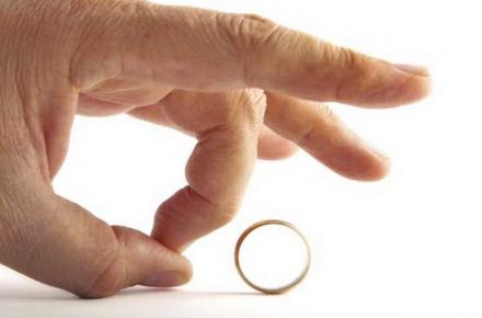 مردان و زنان بیشتر در چه سنی طلاق می‌گیرند؟