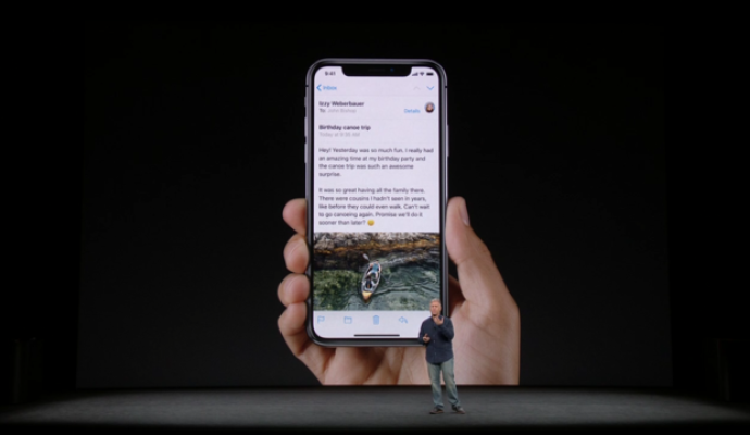 تصاویری از آیفون X در مراسم رونمایی