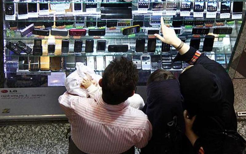 بیزینس مانیتور، تاکید کرد: تاثیر قابل توجه ارائه‎ی 3G توسط رایتل بر بازار گوشی در ایران