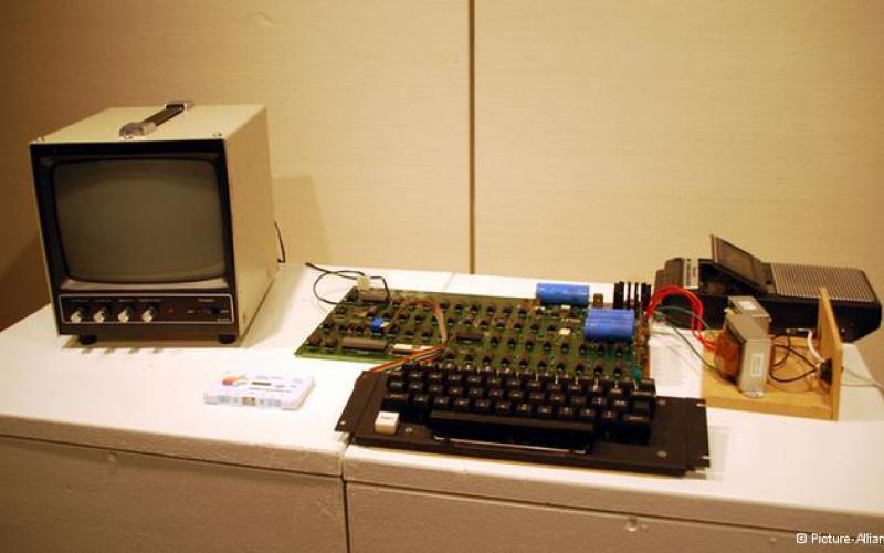 اولین کامپیوتر ساخت اپل 300 هزار یورو فروخته شد + تصویر