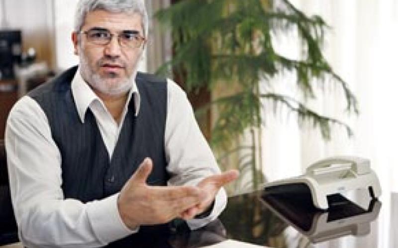 مدیرعامل مخابرات ایران: تعرفه‌ی تلفن ثابت اعتباری با دائمی یکسان است    