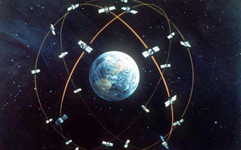 چند ماهواره به دور زمین می‌چرخد؟