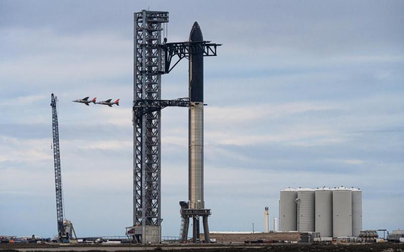 پرتاب قدرتمندترین موشک تاریخ توسط اسپیس‌اکس؛ وعده ایلان ماسک برای بلعیده شدن زباله‌های فضایی