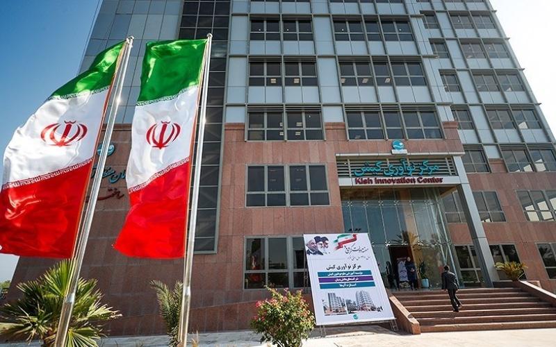 هدایت شرکت‌های دانش‌بنیان به سمت «مناطق آزاد تجاری» برای راه‌اندازی خطوط تولیدی و تجاری/ نقش‌آفرینی تهران به عنوان مرکز شتاب‌دهی صادرات و میزبانی شرکت‌های خارجی در مثلث «تهران- چابهار- کیش»/ ظرفیت سازی برای استقرار شرکت‌های دانش‌بنیان در برج فناوری کیش