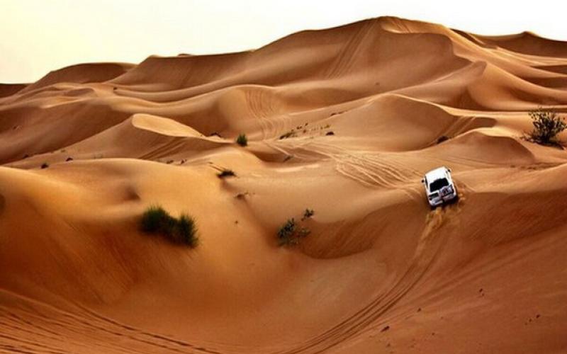 عملیات جست‌وجو برای یافتن ۱۰ مفقودی در کویر طبس