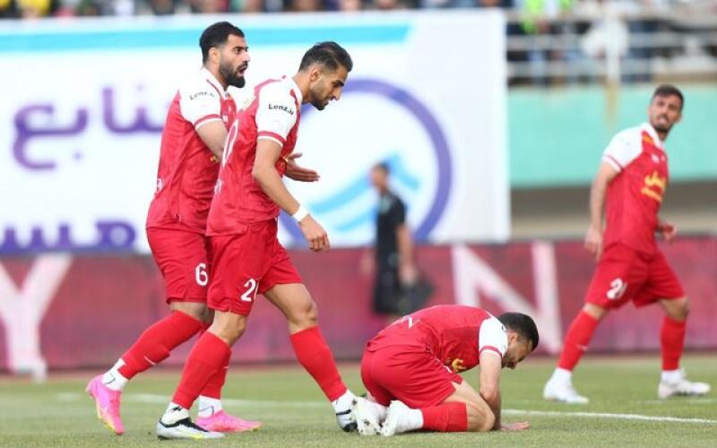 متاسفم یک مربی کوچک را سرمربی پرسپولیس کرده‌اند