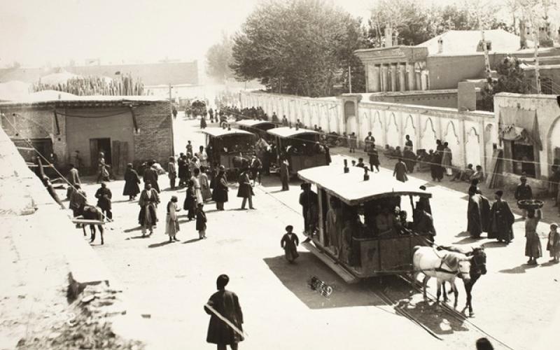 تصویری جالب از جشن بالماسکه در تهران قدیم؛ ۹۷ سال قبل