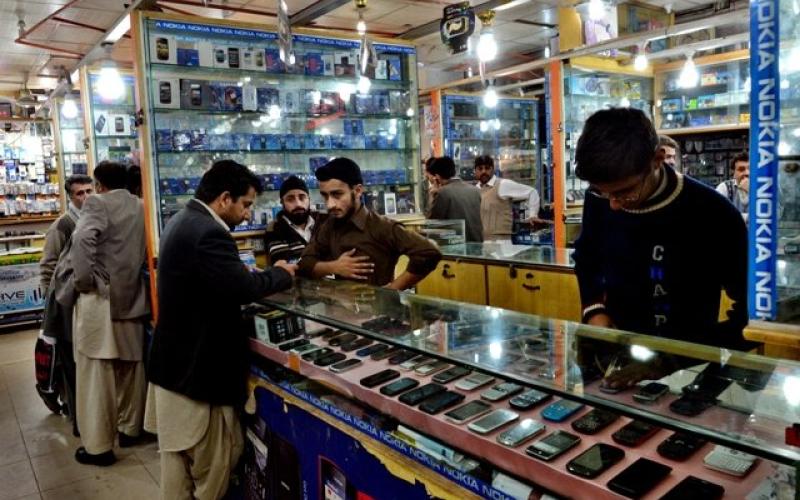آیا امکان خرید آیفون ۱۵ پرو مکس در افغانستان وجود دارد؟