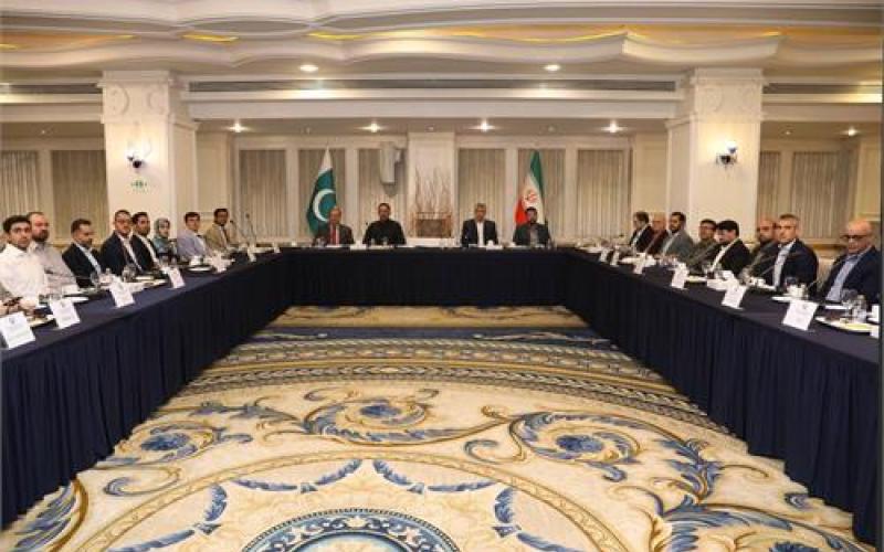وزیر ارتباطات پاکستان با ظرفیت کسب‌وکارهای نوپا و اینترنتی ایران آشنا شد