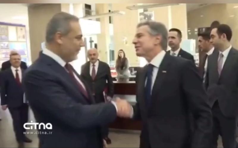 ببینید| استقبال کاربران فضای مجازی از عدم تمایل وزیر خارجه ترکیه در به آغوش کشیدن وزیر خارجه آمریکا