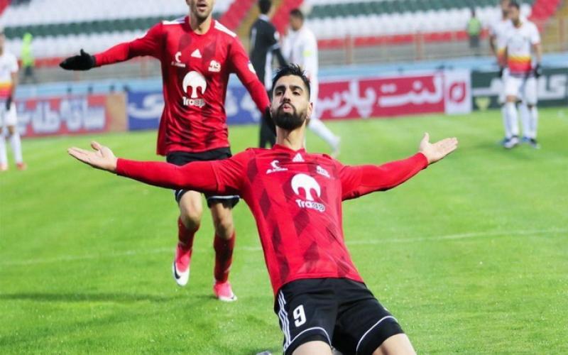 سپاهان، رضا اسدی را هم از پرسپولیس هایجک کرد