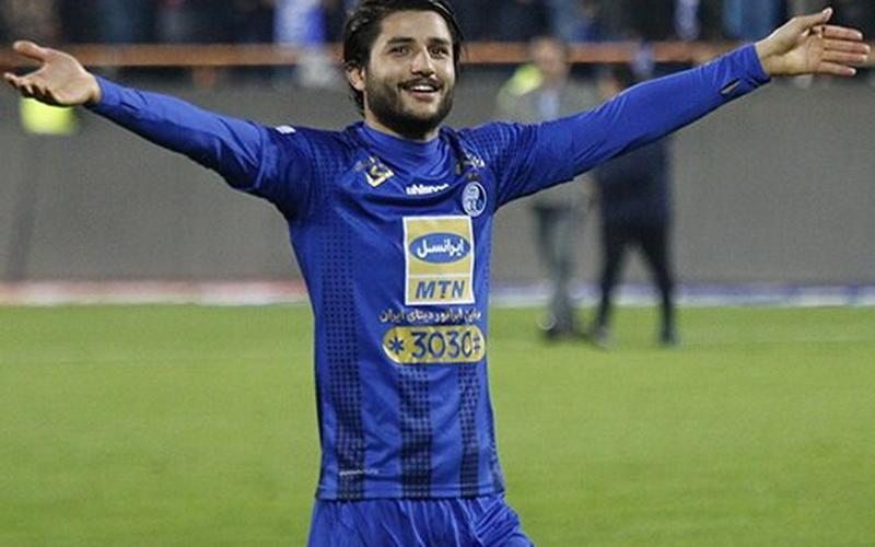 طعنه سنگین مدافع استقلال به لغو بازی پرسپولیس در فضای مجازی