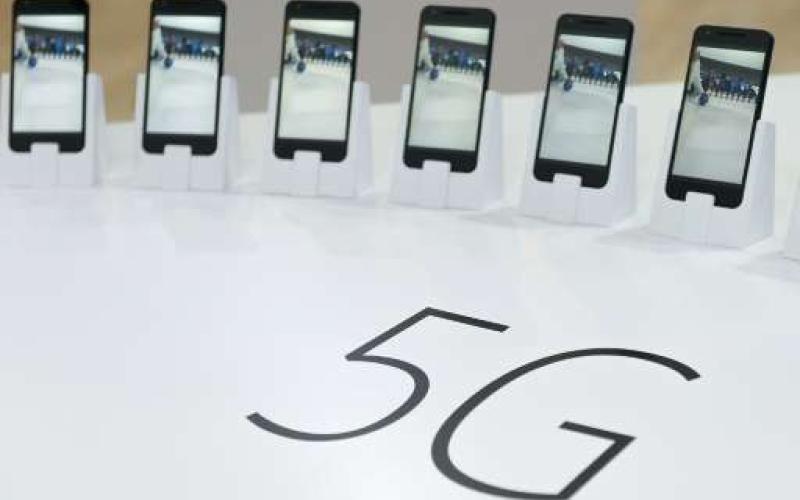 رونمایی از اولین گوشی جهان با فناوری 5G