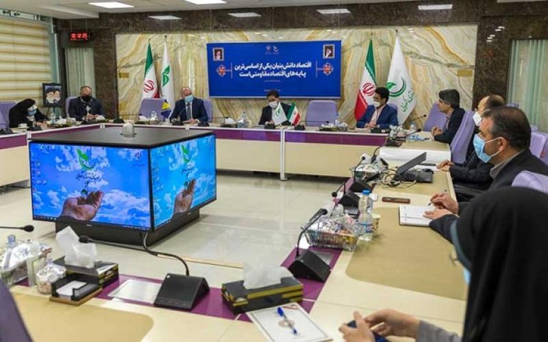 ایران نیروی انسانی توانمندی در تولید علم دارد