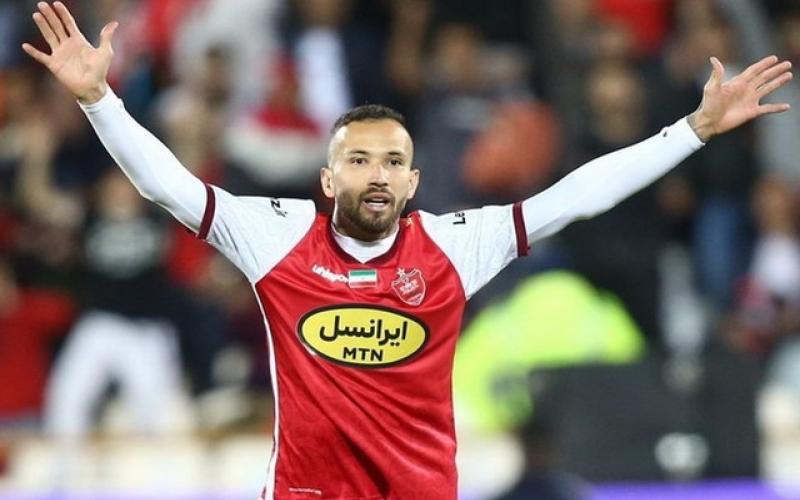 استوری همسر لئاندرو پریرا با پیراهن پرسپولیس