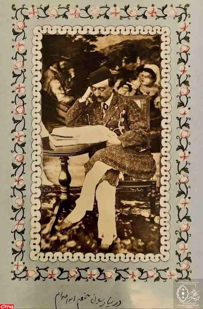 عکس جالب از ناصر الدین شاه قاجار که‌ کار اینفلوئنسرها را انجام می‌داد